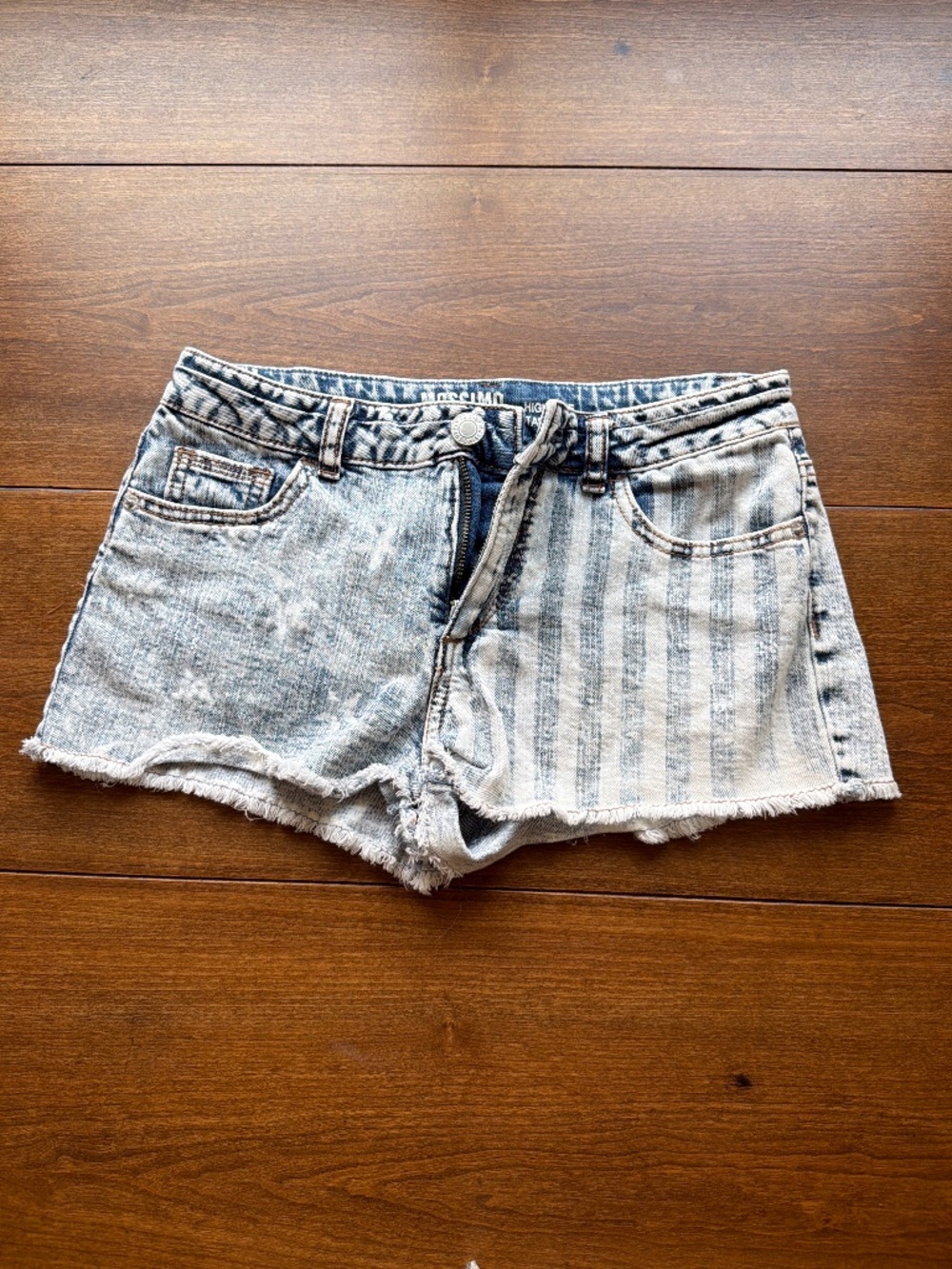 Mossimo High Rise Flag Short